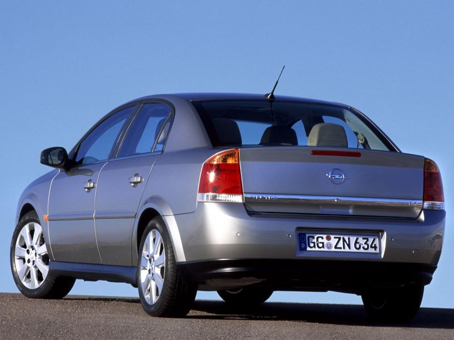  Opel Vectra 2002 года  (фото 18 из 23)